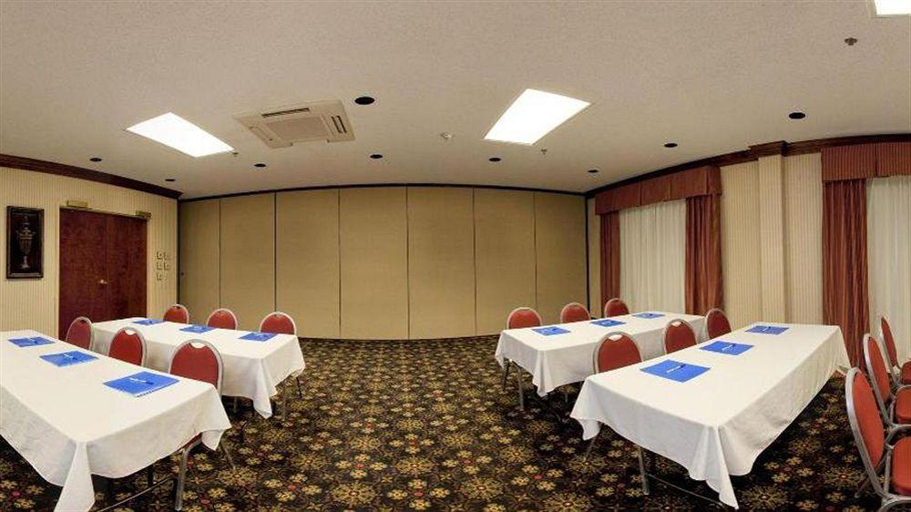 Holiday Inn Express Hotel & Suites Scott-Lafayette West By Ihg Екстериор снимка