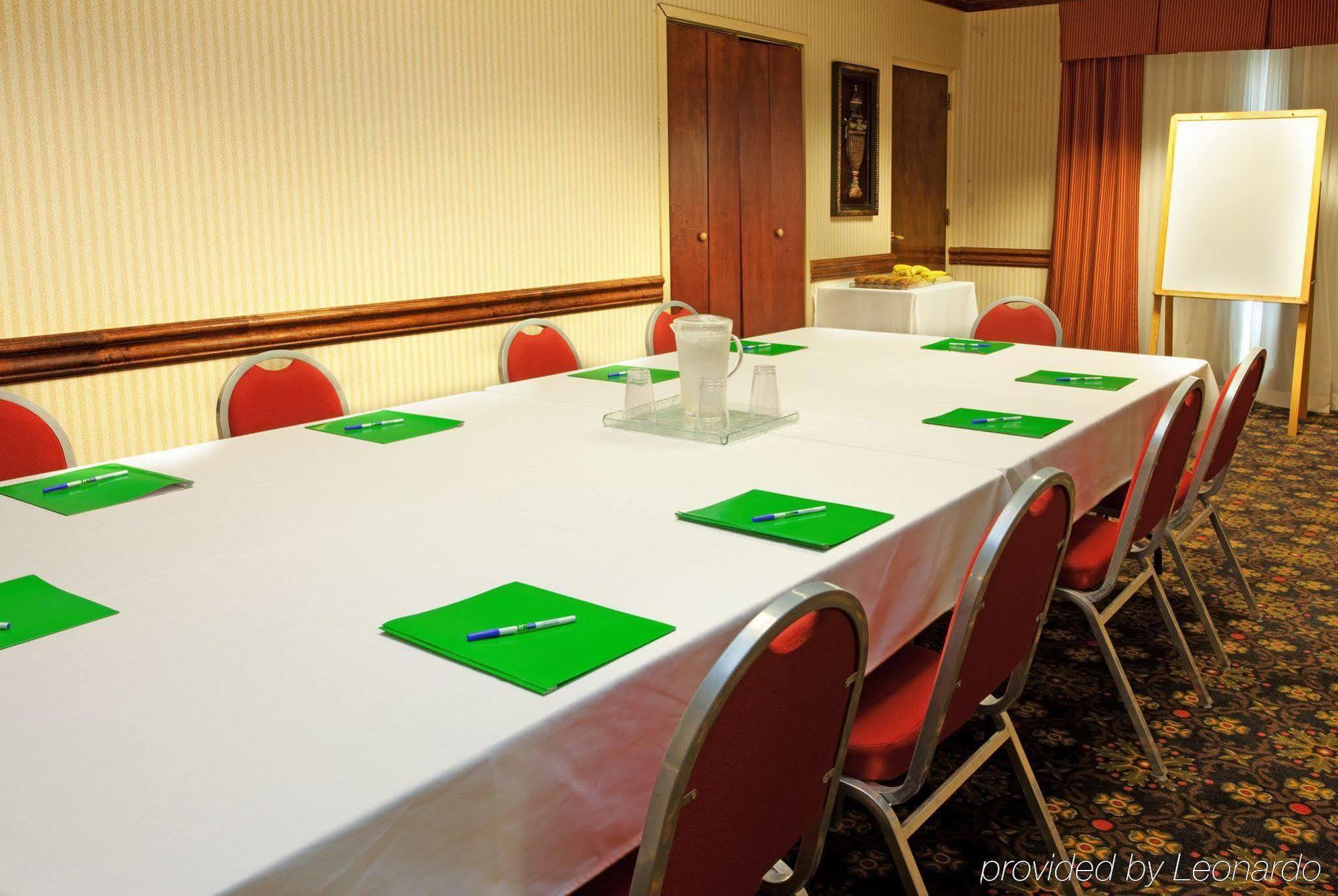 Holiday Inn Express Hotel & Suites Scott-Lafayette West By Ihg Бизнес снимка
