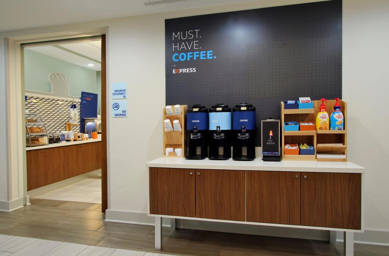 Holiday Inn Express Hotel & Suites Scott-Lafayette West By Ihg Екстериор снимка